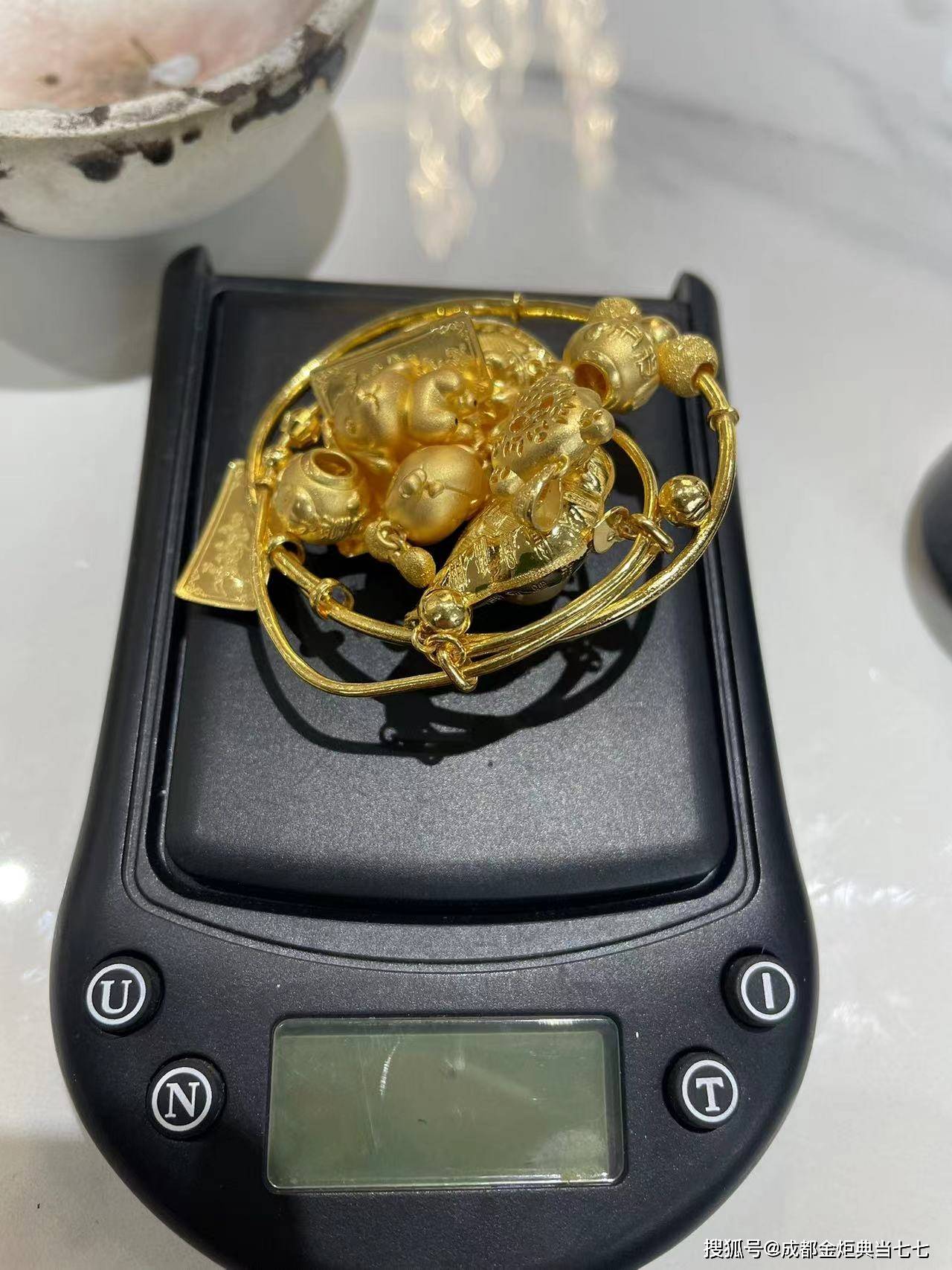 海门最新24小时上门回收金价方法分析(最方便真实的海门24小时上门回收黄金方法)